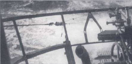 U-79 в штормовом Средиземном море, 1941 г. Нередко штормовая волна накрывала субмарину полностью, вместе с рубкой.