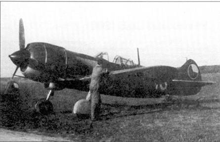 После окончания войны чехословацкие Ла-5ФН постепенно перекрасили в серо-зеленый камуфляж и нанесли опознавательные знаки ВВС Чехословакии.