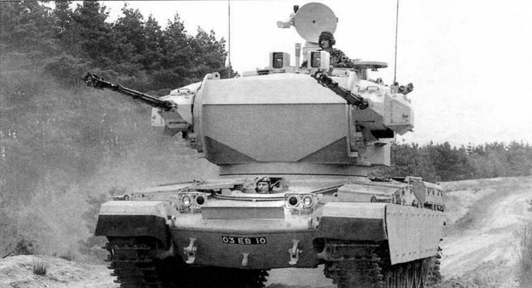 Опытный образец ЗСУ с башней фирмы «Мэрксмэн» на шасси танка «Чифтен»