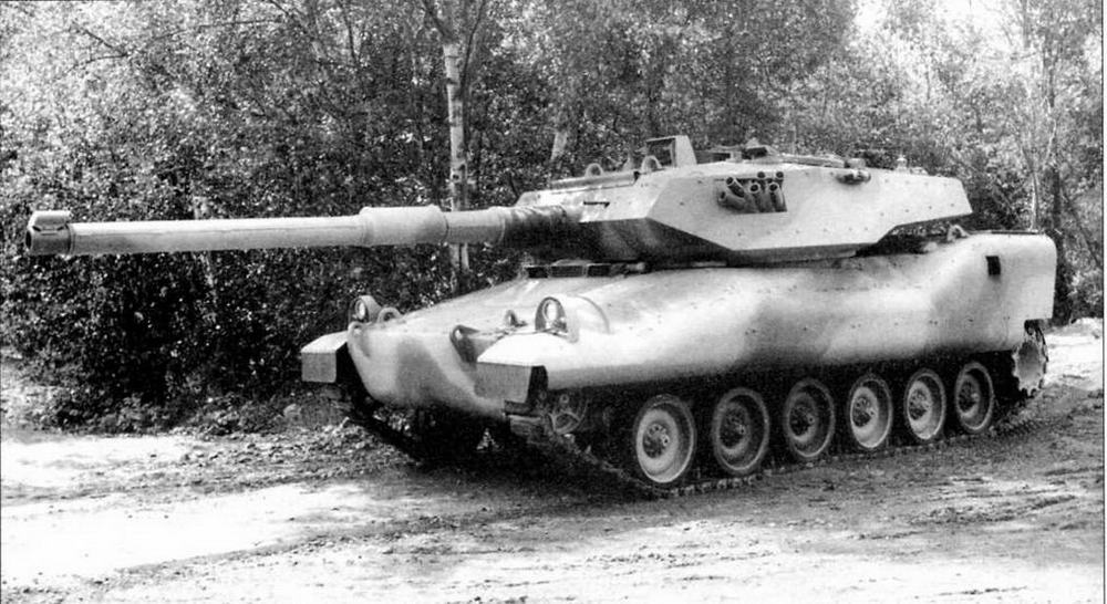 Танк «Виккерс» Mk.5 на полигоне