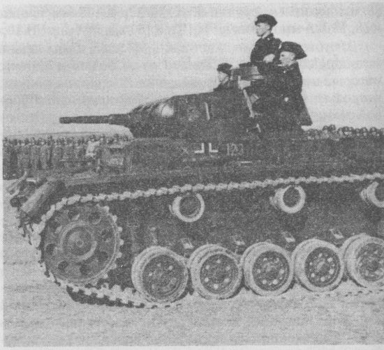 Средний танк Pz.III Ausf.E 31-го танкового полка 5-й танковой дивизии. Балканы. 1941 год.