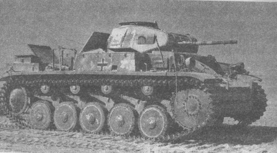 Pz.II Ausf.F, подбитый в Ливийской пустыне. 1942 год.