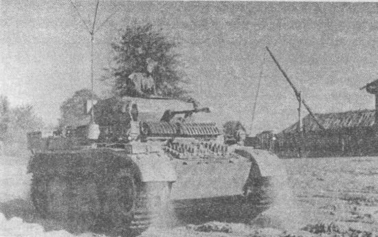 Лёгкий танк Pz.II Ausf.L из состава 4-го разведывательного батальона 4-й танковой дивизии. Восточный фронт, осень 1943 года.