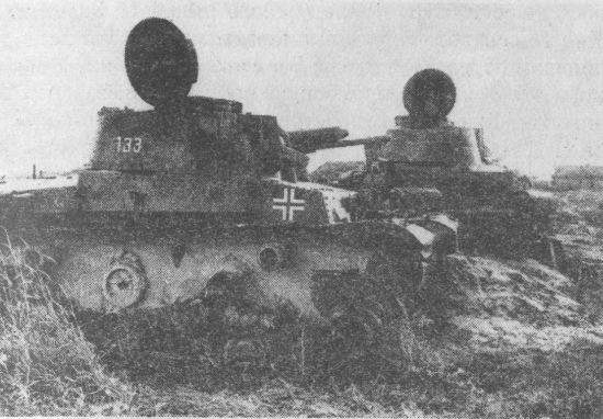 Лёгкие танки Pz.35(t), подбитые в районе г. Зубцова Тверской области, 1942 год.