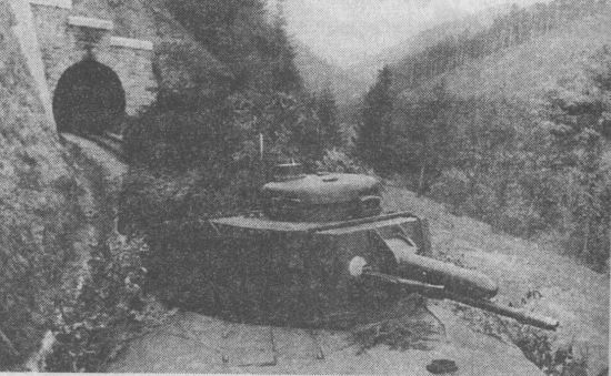 Некоторое количество башен, снятых с неисправных или переоборудованных танков Pz.35(t), использовалось на бронепоездах.