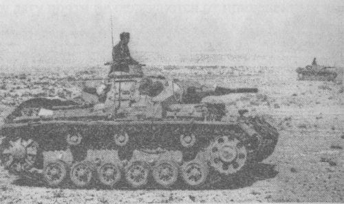 Pz.III Ausf.G из 6-й роты 5-го танкового полка в бою. Северная Африка. 1941 год.