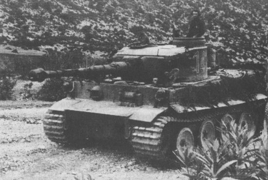 «Тигр» из состава 501-го тяжёлого танкового батальона. Тунис, 1943 год.
