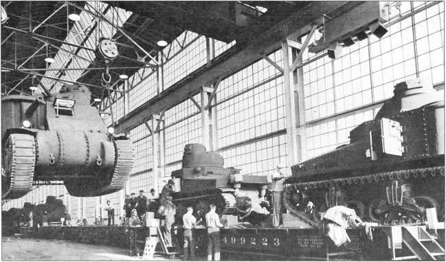 Отгрузка танков М3 на заводе Detroit Arsenal фирмы Chrysler.