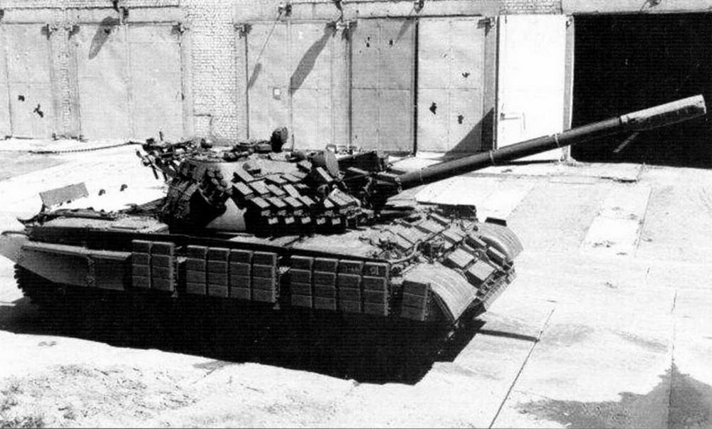 Модернизированный танк Т-55АМВ с комплексом «Контакт-1»