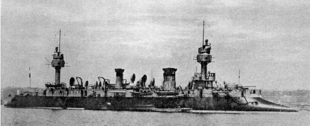 Французский броненосный крейсер “Дюпюи де Лом”.
