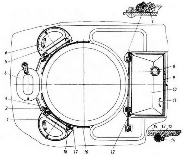 Расположение люков в корпусе: