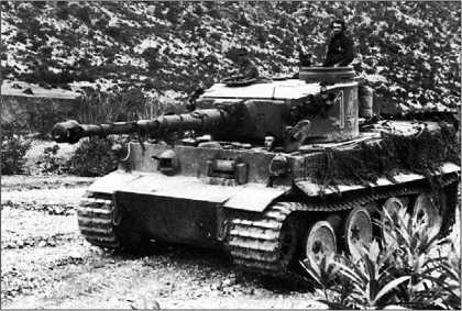«Тигр» из состава 501-го тяжелого танкового батальона. Тунис, 1943 год.
