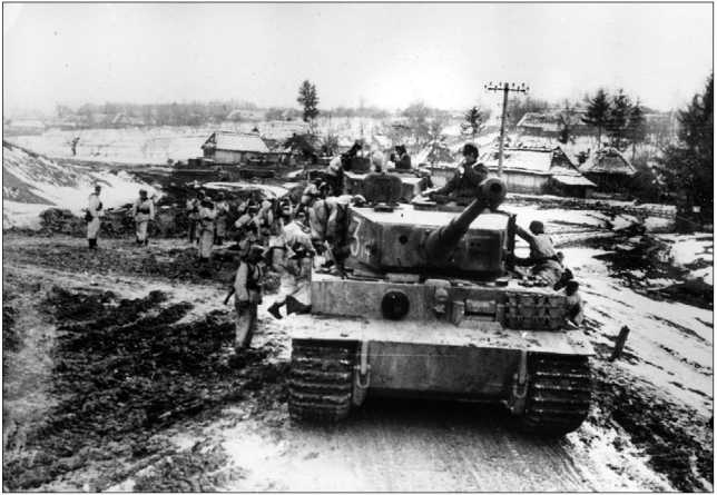 «Тигры» 3-й роты 507-го тяжелого танкового батальона в окрестностях Тернополя. Апрель 1944 года.