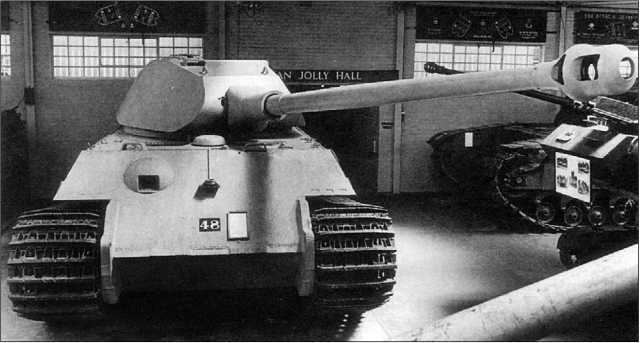 Второй прототип (шасси V2) сохраняется ныне в Королевском британском танковом музее в Бовингтоне.
