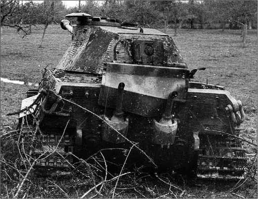 Танки 503-го тяжелого танкового батальона, подбитые в Нормандии.