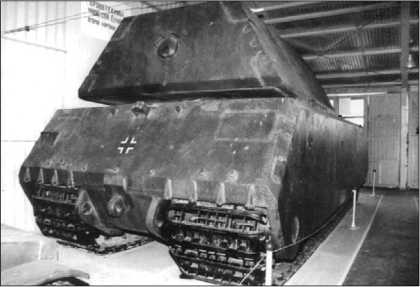 Сверхтяжелый танк «Маус» — наиболее экзотический экспонат Военно-исторического музея <a href='https://arsenal-info.ru/b/cat/tanks' target='_self'>бронетанковой техники</a> и вооружения в Кубинке.