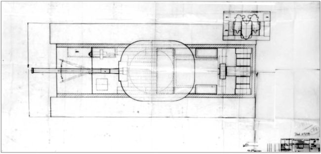 Проект танка КВ-4, предложенный Г. Турчаниновым, вид в плане. Сверху справа разрез по моторному отделению (АСКМ).