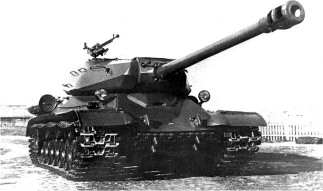 Опытный образец танка «объект 701»-машина № 6. 1945 год. Танк вооружен 122-мм пушкой Д-25Т (РГАЭ).