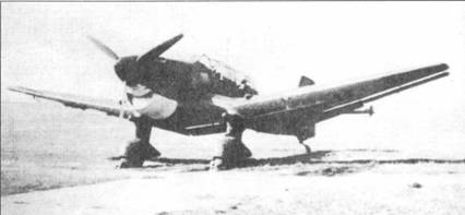 Ju 87 В на аэродроме в Германии. Самолет в варианте, допускающем установку сирен (в данном случае демонтированы). Обратите внимание на закрытую заслонку радиатора гликоля.